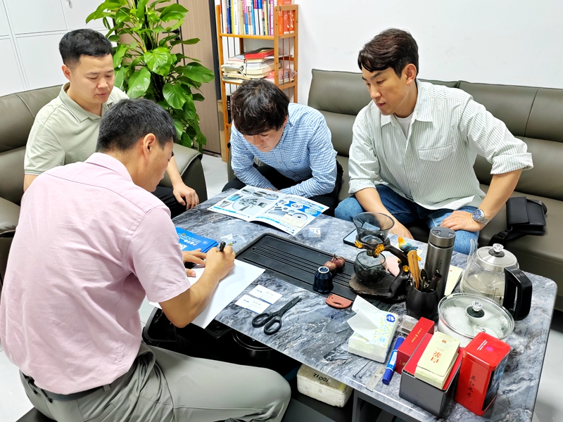 切割刀片工厂定制韩国客户来访