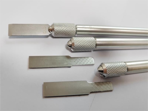 Tips and common problems for using glass glue scraper (scraper)